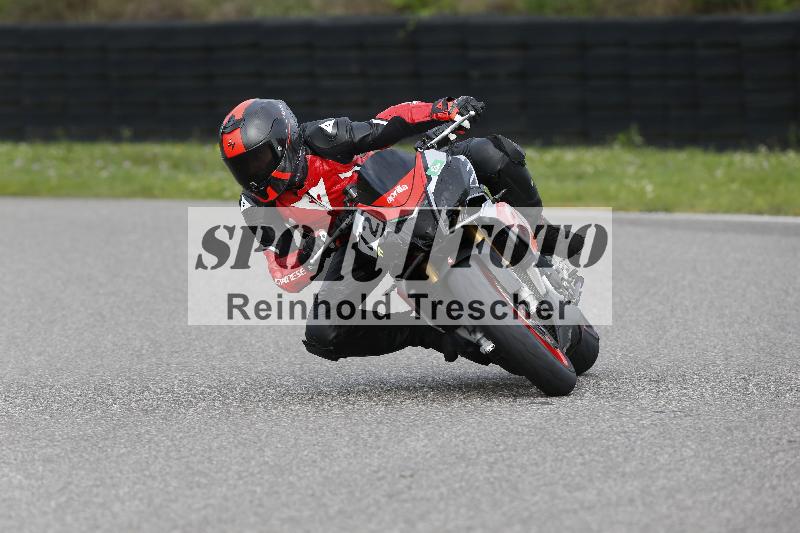 /Archiv-2025/53 16.09.2025 Track Day Domi Aegerter ADR/Gruppe gruen/72